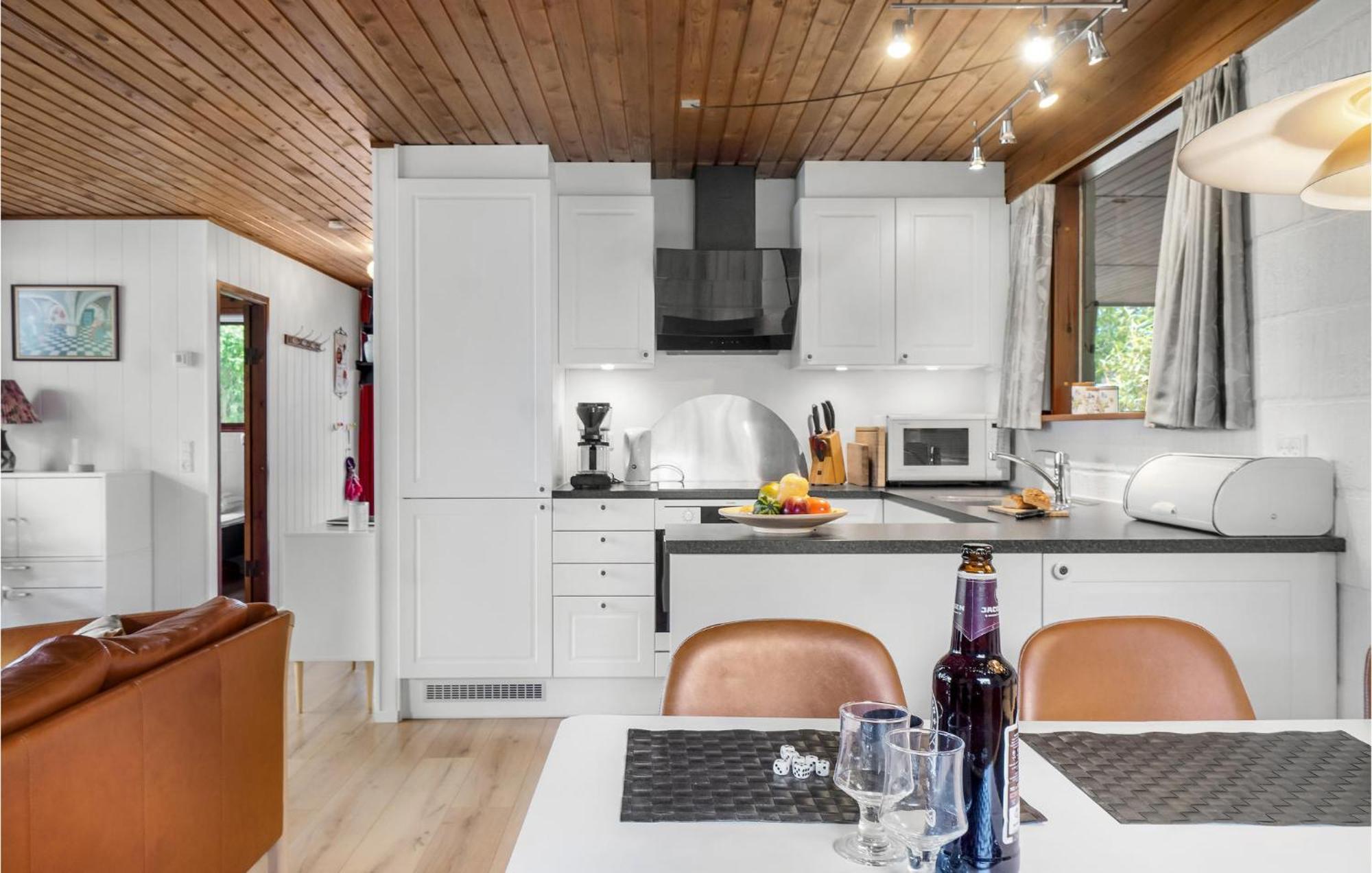 Amazing Home In Kalundborg With Kitchen Bagian luar foto