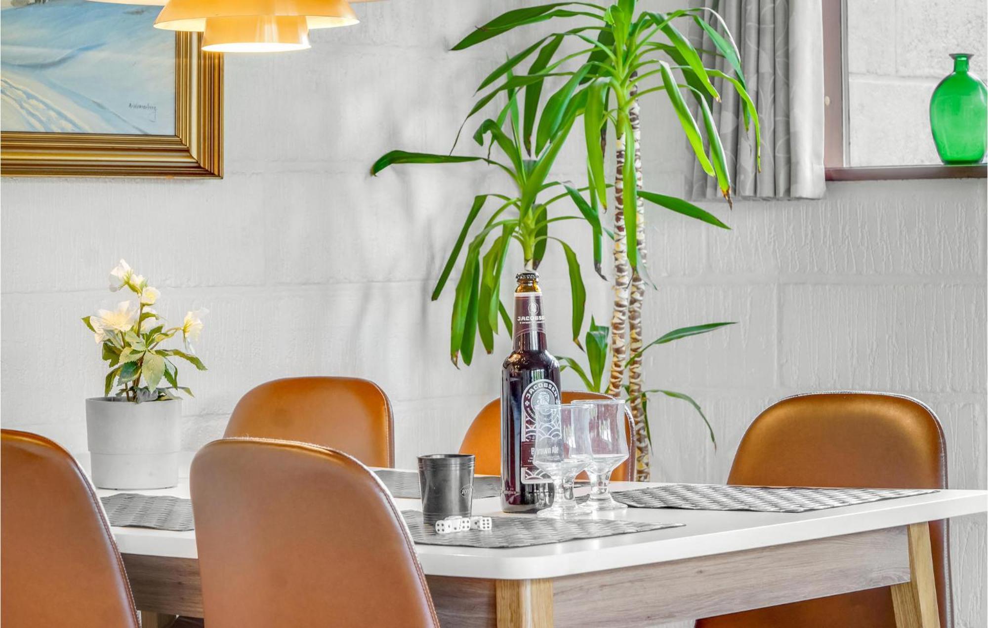 Amazing Home In Kalundborg With Kitchen Bagian luar foto